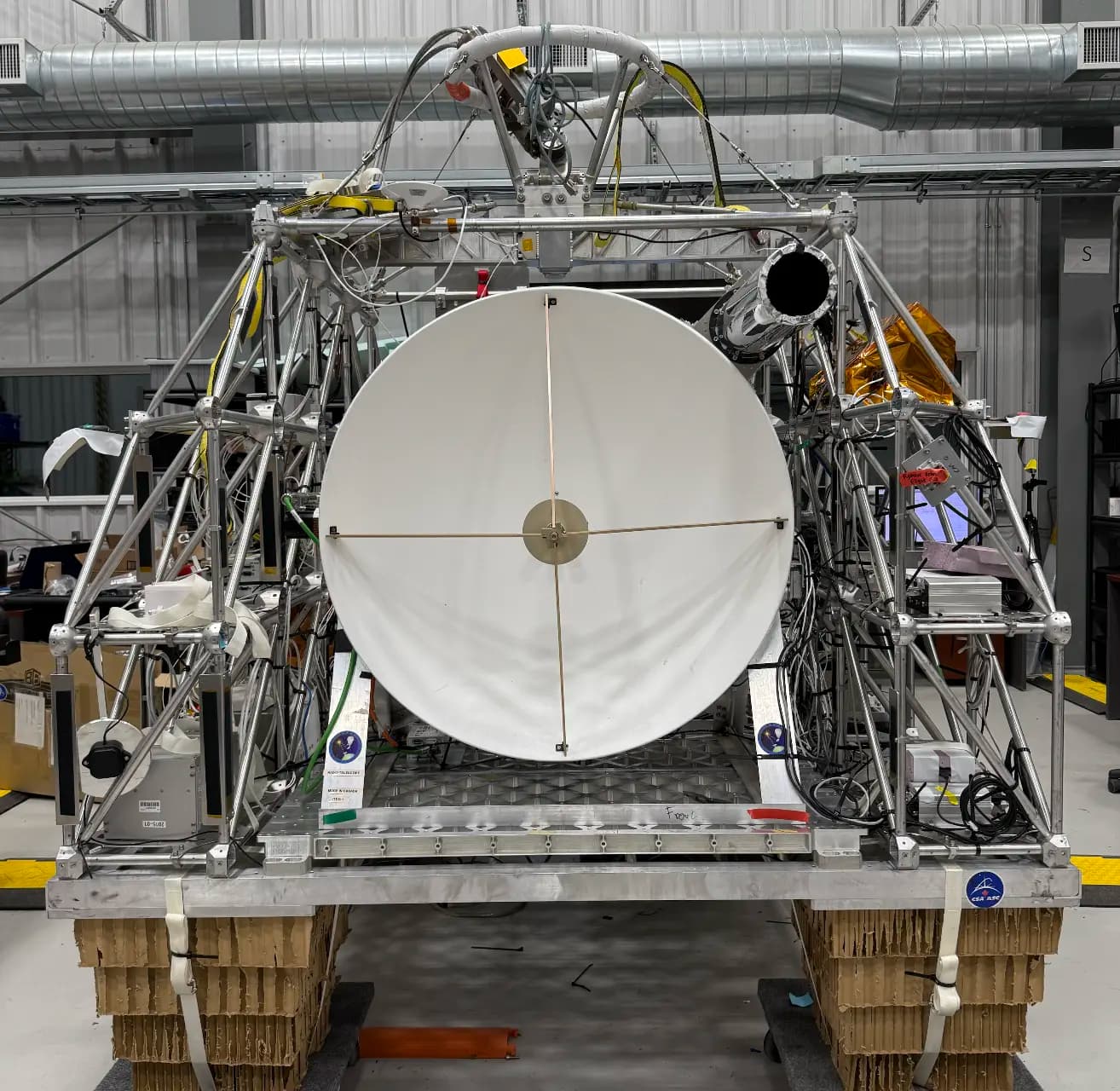 BVEX 0.9-meter telescope mounted on Canadian Space Agency CARMENCITA balloon gondola